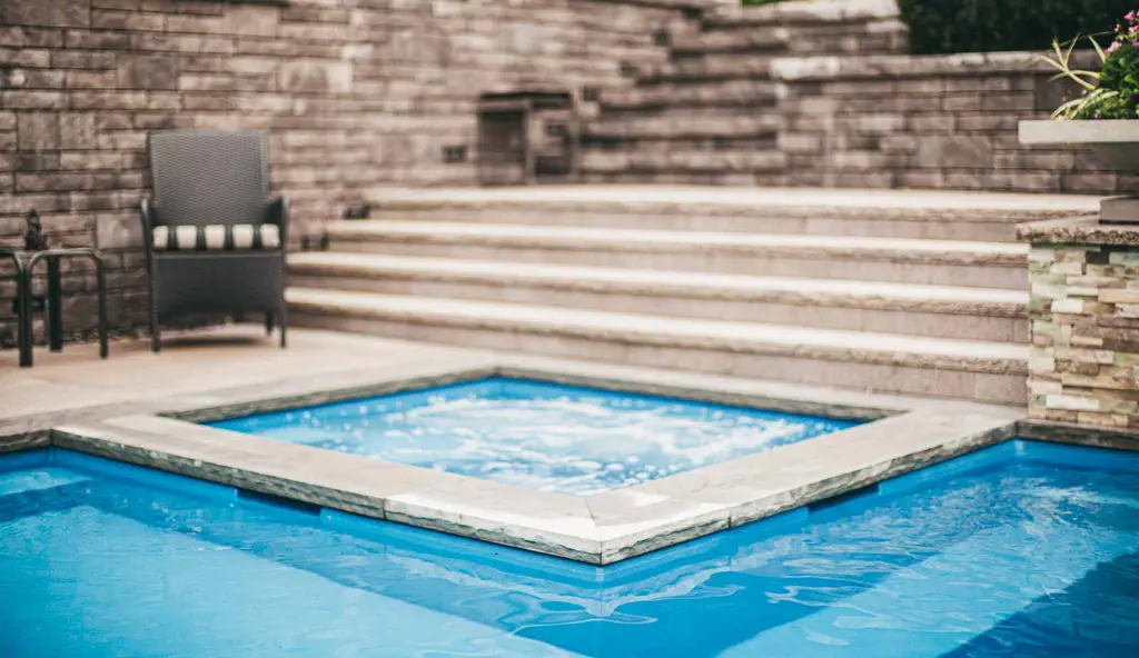 Leisure Pool's Ultimate fiberglass backyard swimming pool